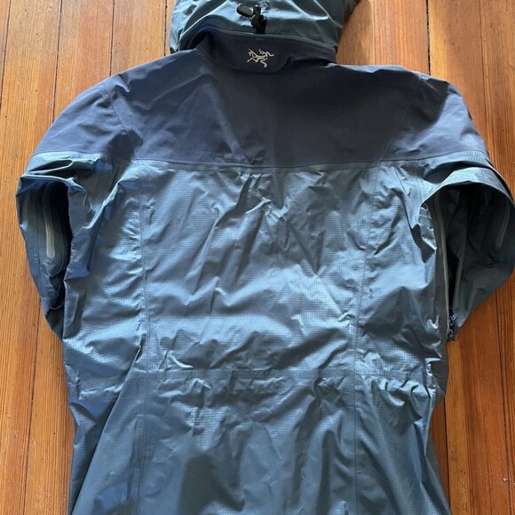 Arc'teryx Jacket Womens M Goretex XCR Theta LT Hiking Waterproof VTG - Picture 5 of 10